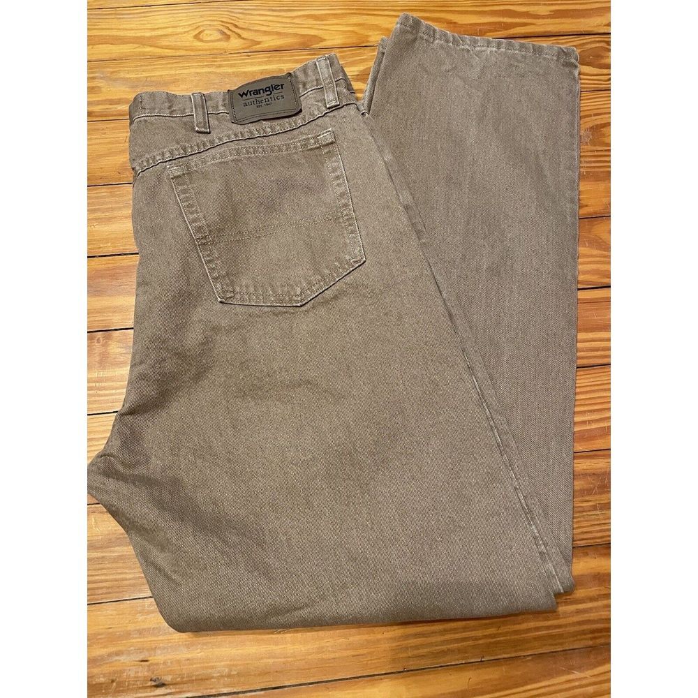 Wrangler Authentic Khaki Brown Straight Leg Jeans Size 40‎ x 32 - Picture 2 of 5